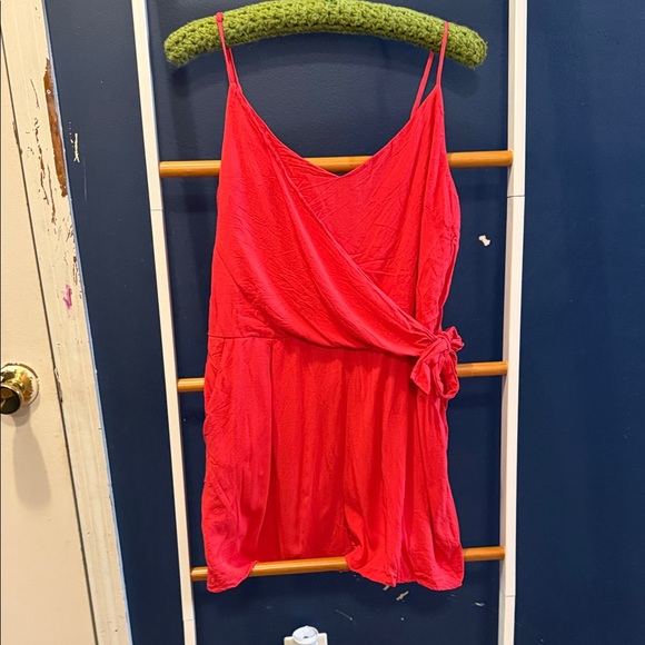 One Clothing Vibrant Red Garment - Picture 1 of 3